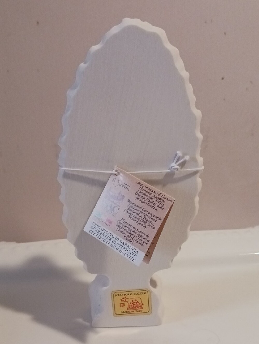 Beautiful White Virgin Mary Home Art Statue - Decorative Religious Figurine - Picture 2 of 12